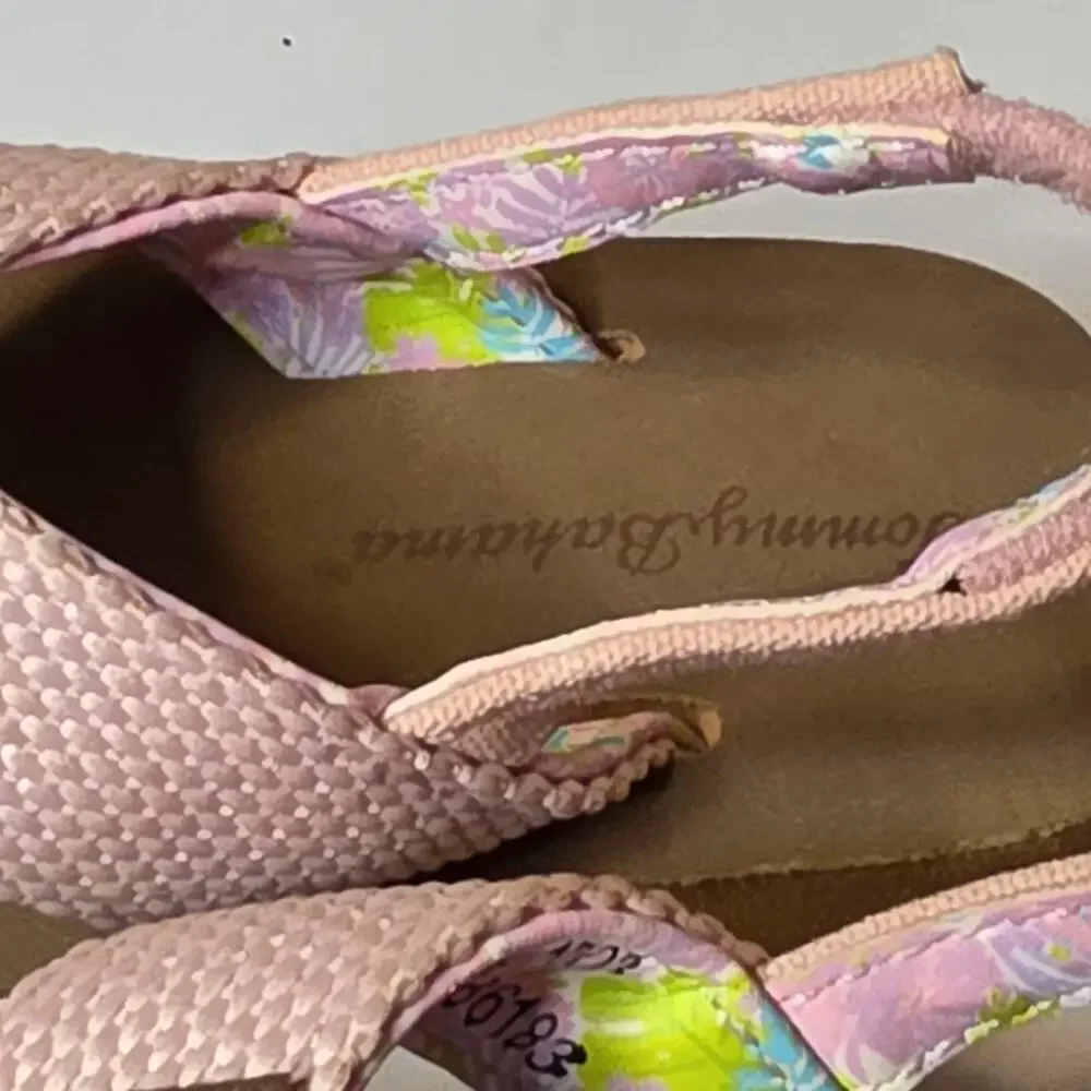 Tommy Bahama Toddler size 5-6 Thong Flip Flops with Elastic Back EUC